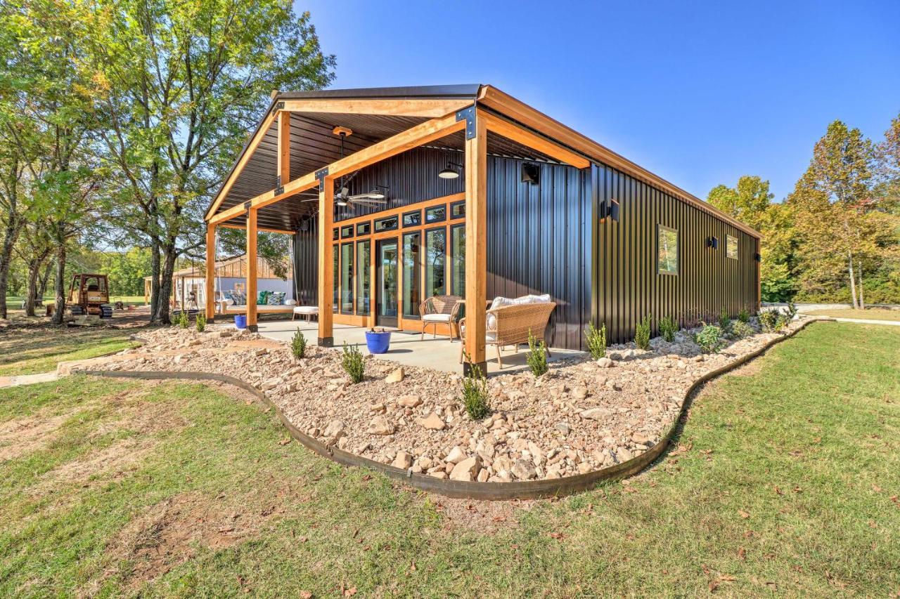 Modern Norfork House With Patio On White River! Kültér fotó